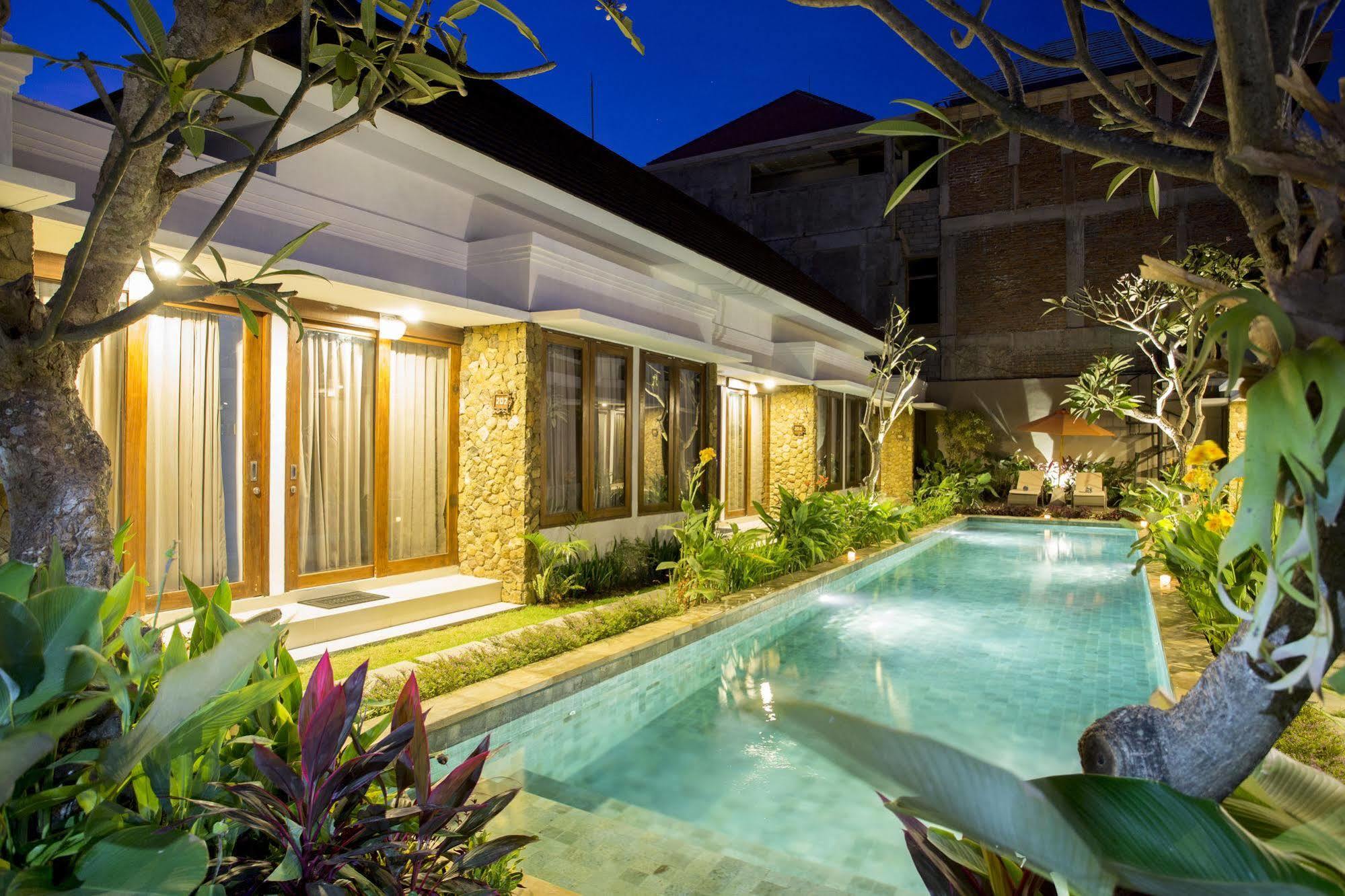 The Light Bali Villas ケロボカン エクステリア 写真